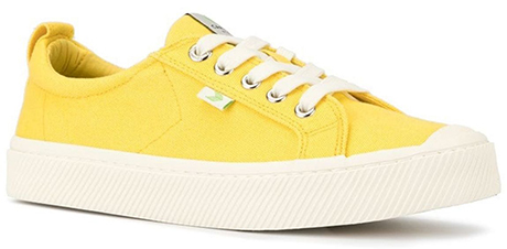 CARIUMA OCA Low Canvas Sneakers | 40plusstyle.com