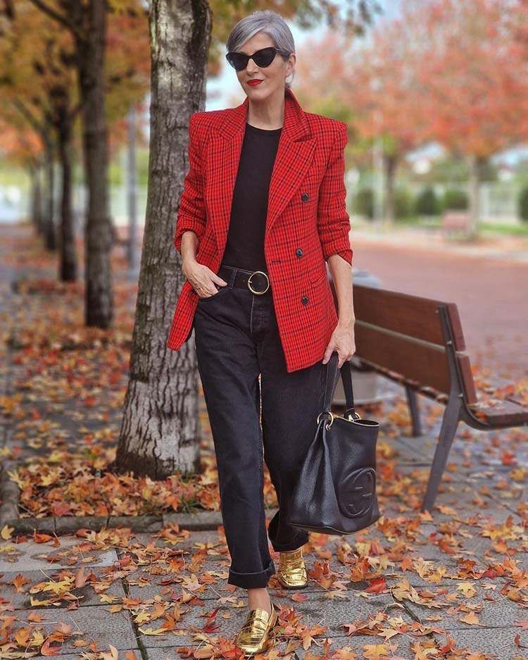 Carmen's blazer outfit | 40plusstyle.com