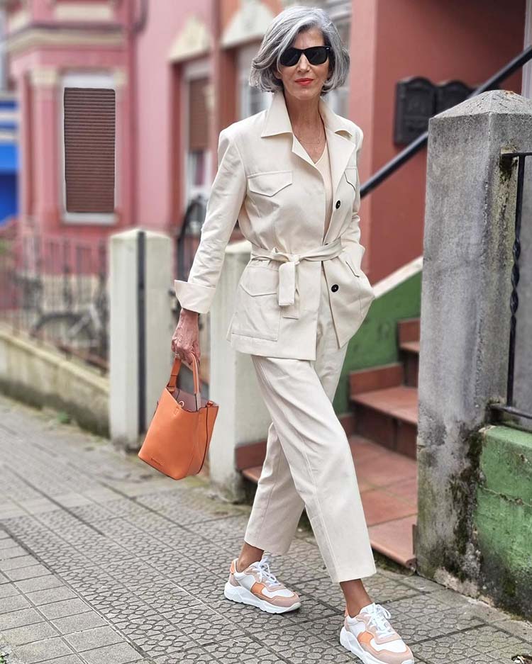 Carmen wears a cropped suit | 40plusstyle.com