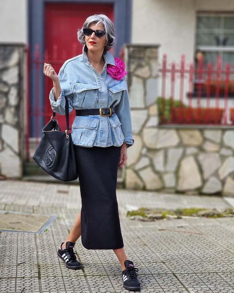 Carmen wears a denim shirt and maxi skirt | 40plusstyle.com