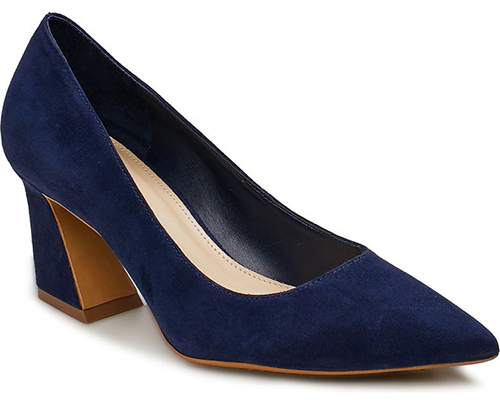 Vince Camuto Hailenda Pointed Toe Pump | 40plusstyle.com