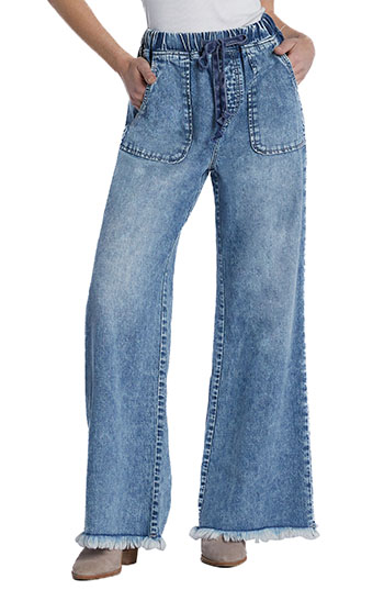 Best pants to hide your belly - Wash Lab Denim Lola Elastic Waist Frayed Soft Wide Leg Jeans | 40plusstyle.com