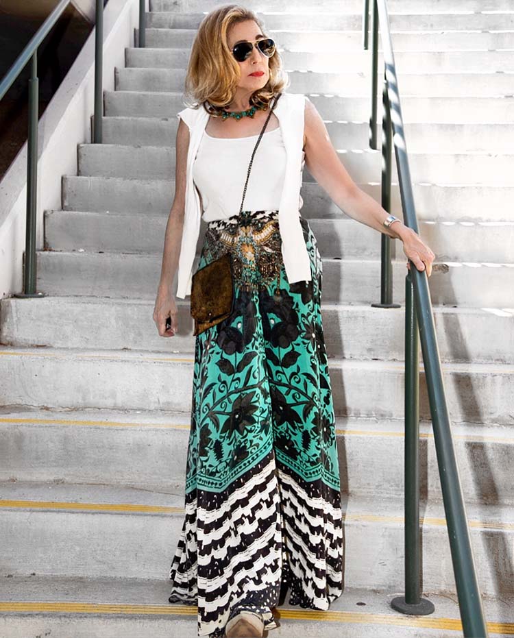 Wendy wears palazzo pants | 40plusstyle.com